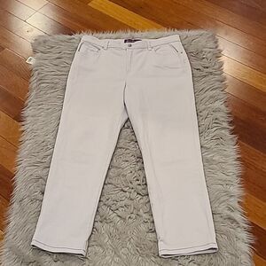 Gloria Vanderbilt amanda light purple straight leg jeans size 14‎